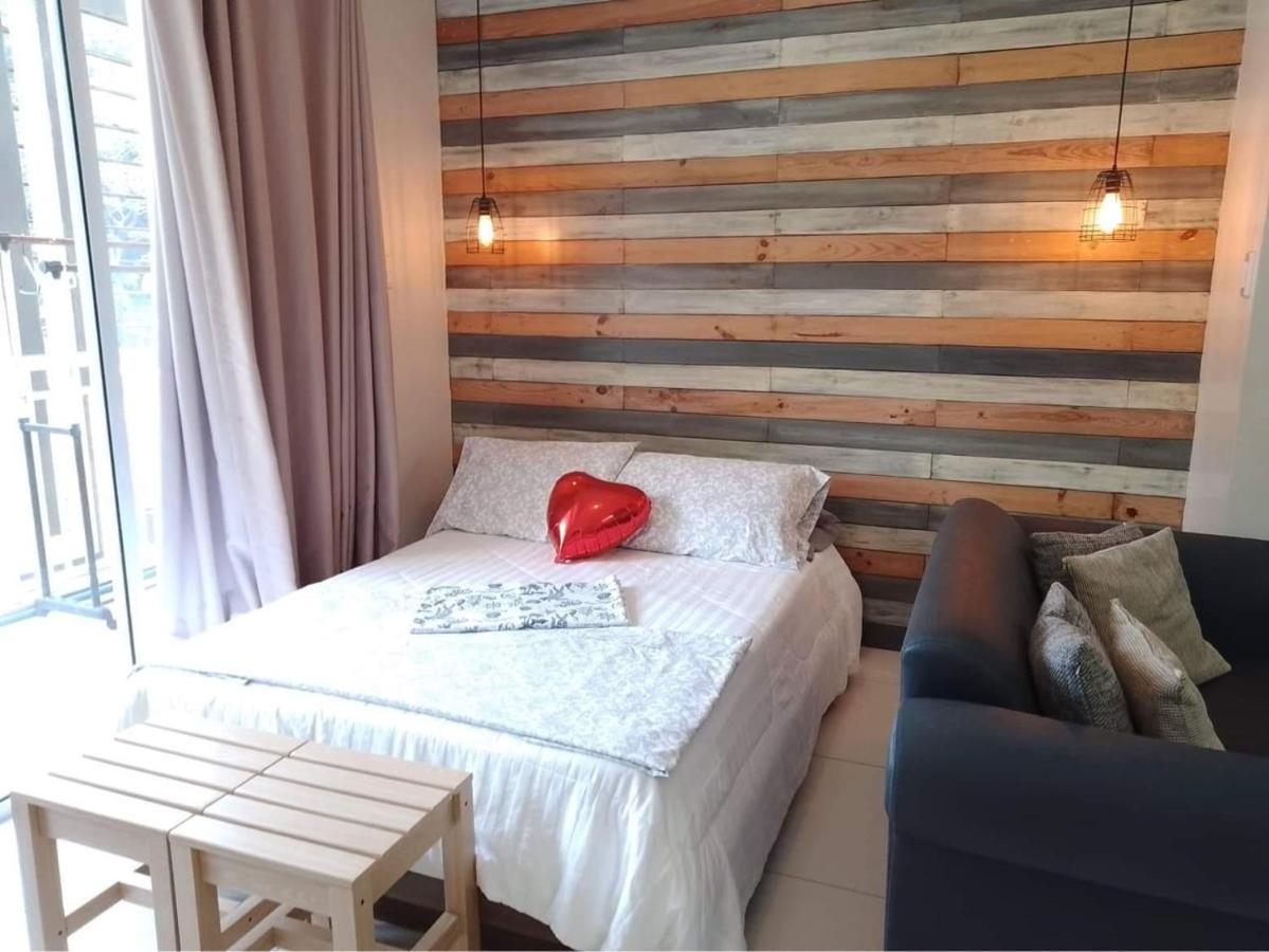 Adc 1 Bedroom Unit At Pico De Loro Apartment *